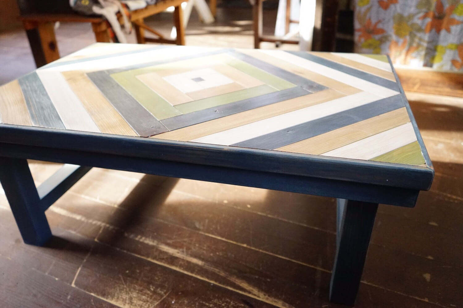 リビングテーブル