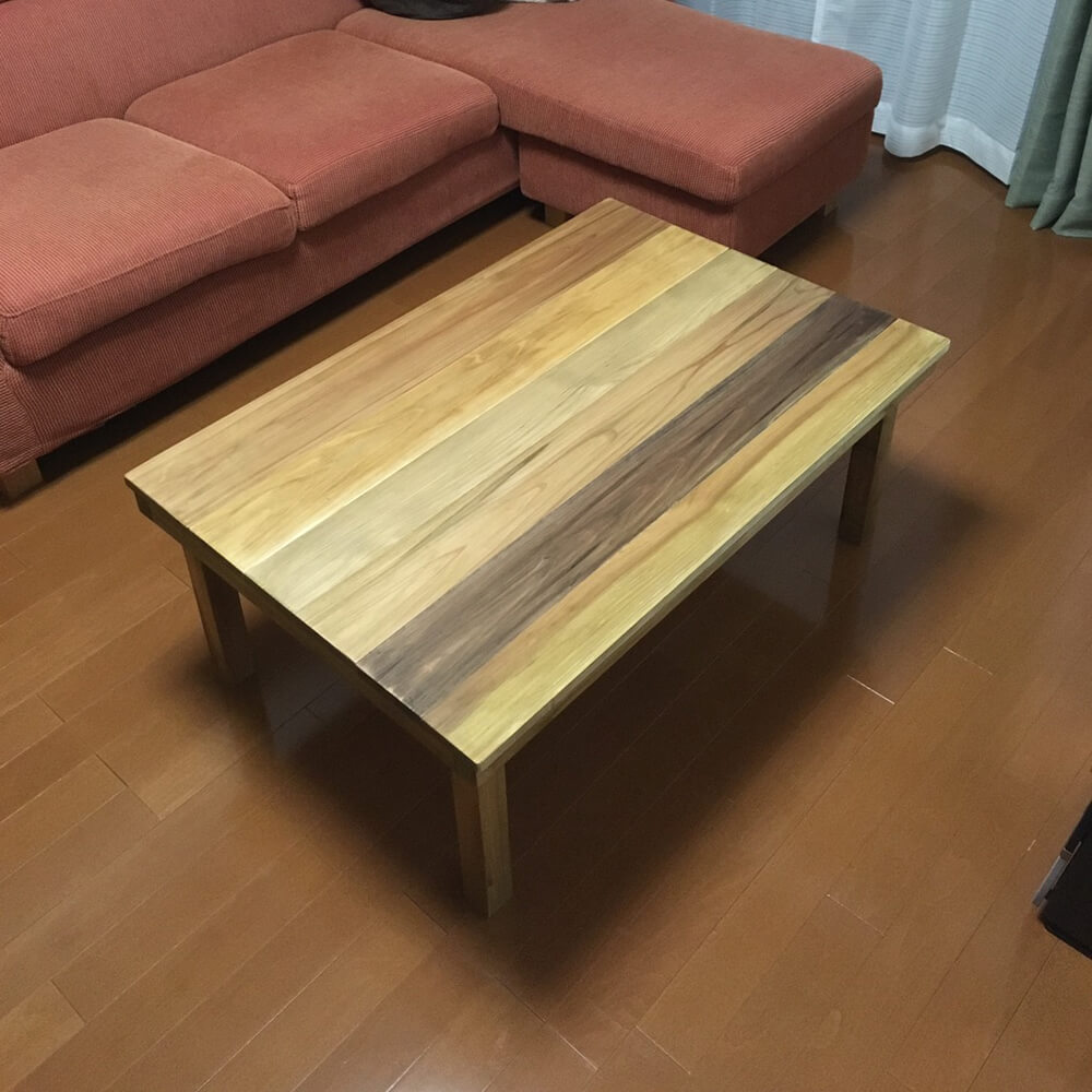 リビングテーブル