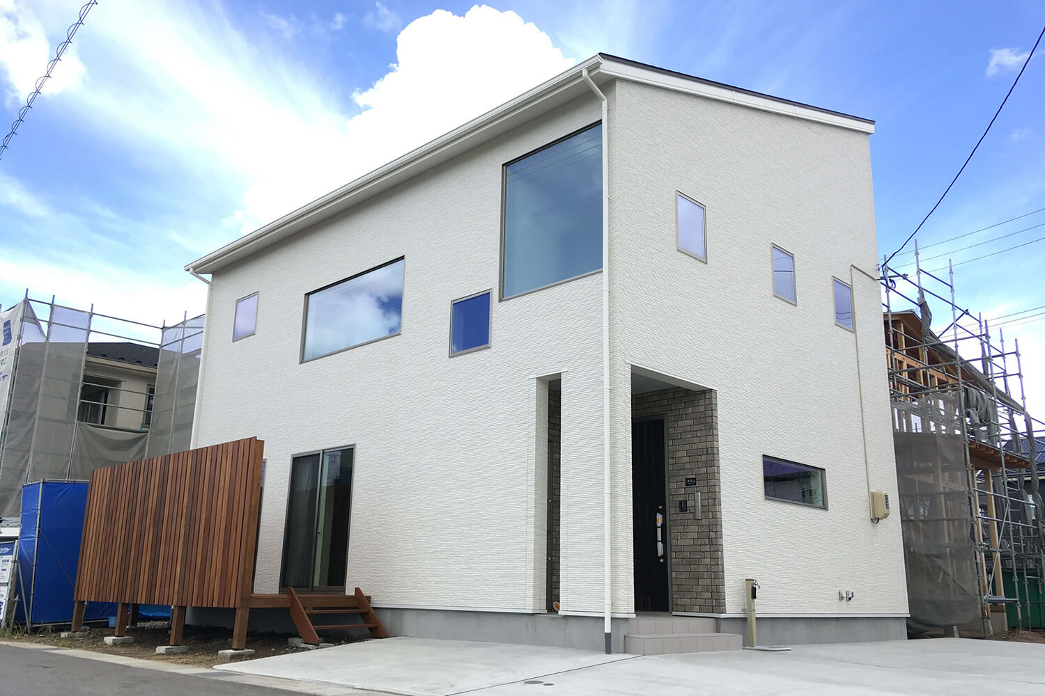 Simple & Stylish = ZEH